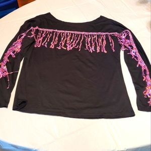 Very Confy Woman's Beautiful tassel Blouse. (L)